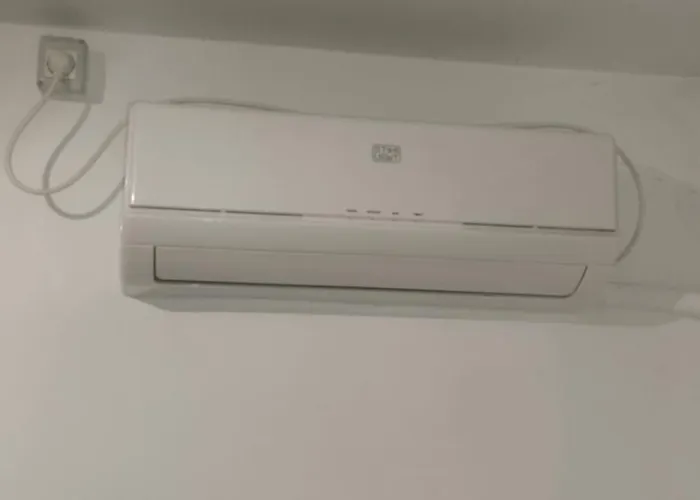 Апартаменти Simone Tiny Economy House Тімішоара