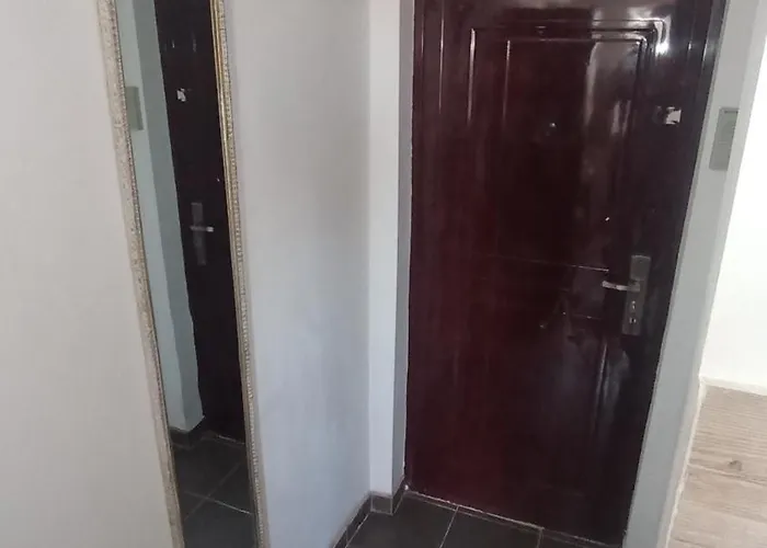 Simone Tiny Economy House Appartement *