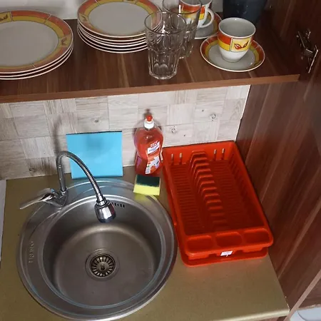 Simone Tiny Economy House *